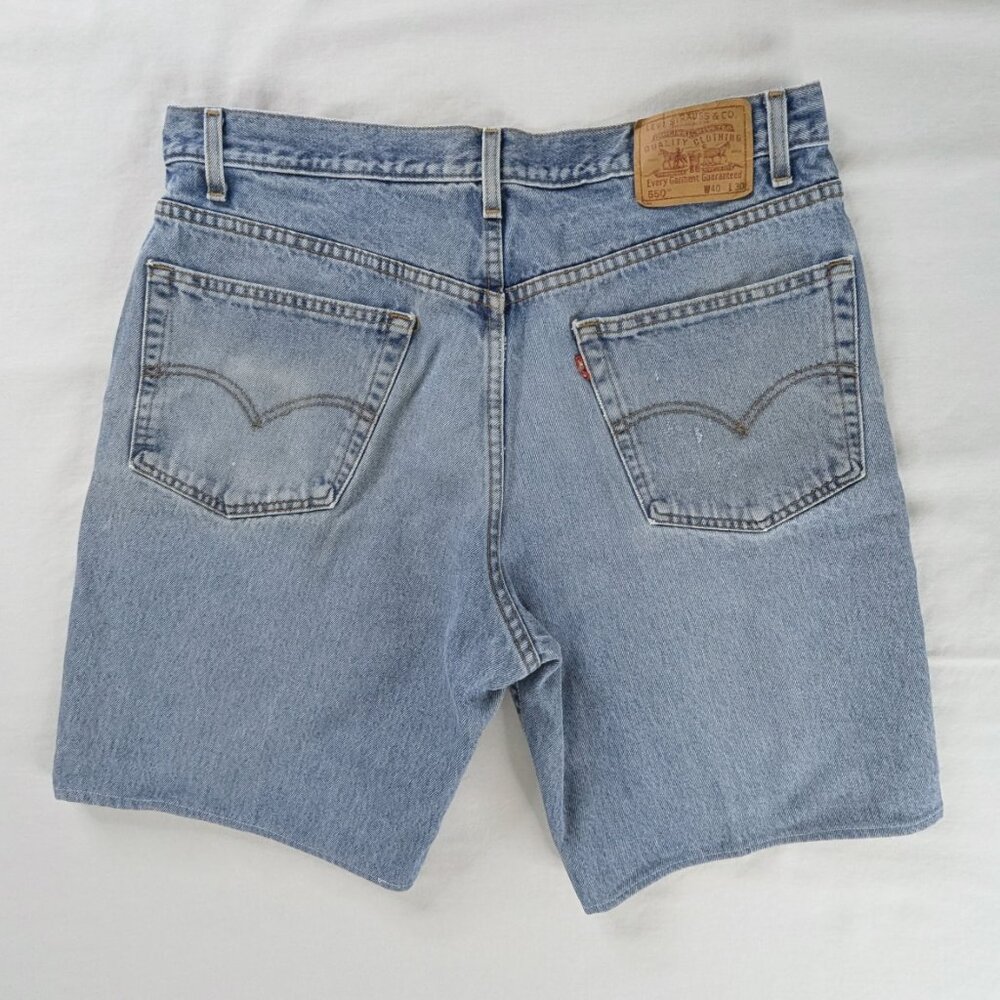 VTG Levi's Light Wash Denim 550 Cutoffs Hemmed Shorts Jorts Jean Shorts